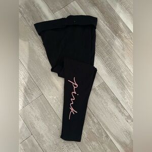 Vs pink rhtf size large black leggings w/pink script on lower leg in euc